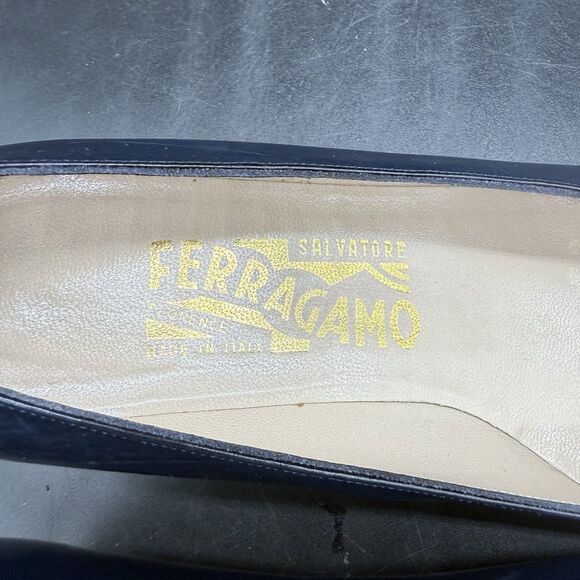 Salvatore Ferragamo Blue Patent Leather Kitten Pump Womens 6.5 B Made In Italy - Picture 4 of 8